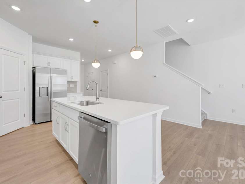 781 Kitfox Drive, Concord, NC 28027.  MLS# CAR4391069, YatesRealty ID 35489. Kitchen