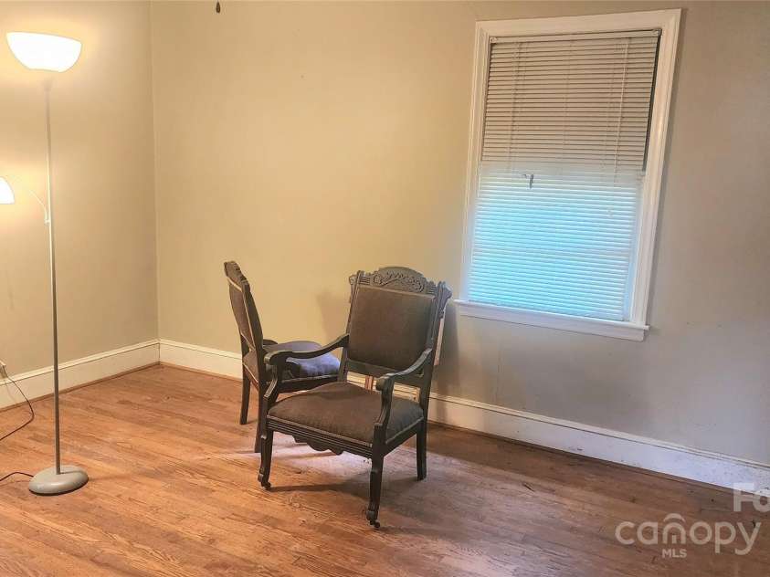 4104 Dinglewood Avenue, Charlotte, NC 28205.  MLS# CAR4239709, YatesRealty ID 3549. 