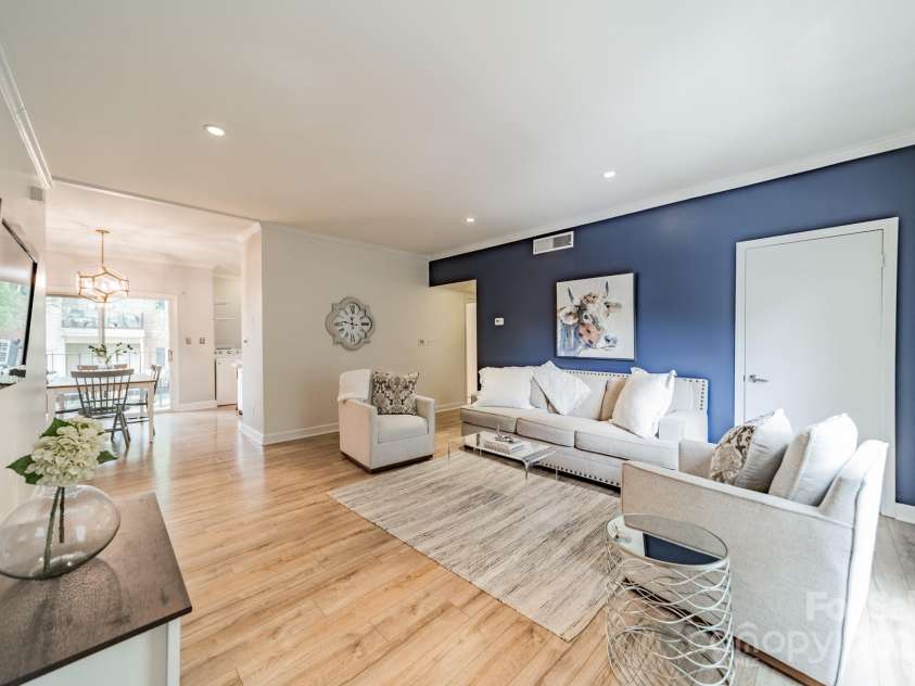 5927 Quail Hollow Road, Charlotte, NC 28210.  MLS# CAR4260854, YatesRealty ID 3549. 