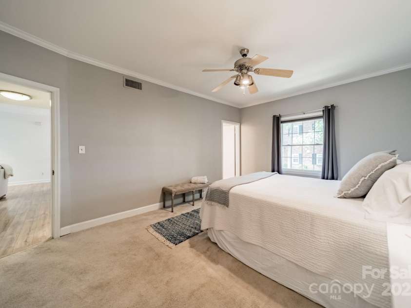 5927 Quail Hollow Road, Charlotte, NC 28210.  MLS# CAR4260854, YatesRealty ID 3549. 