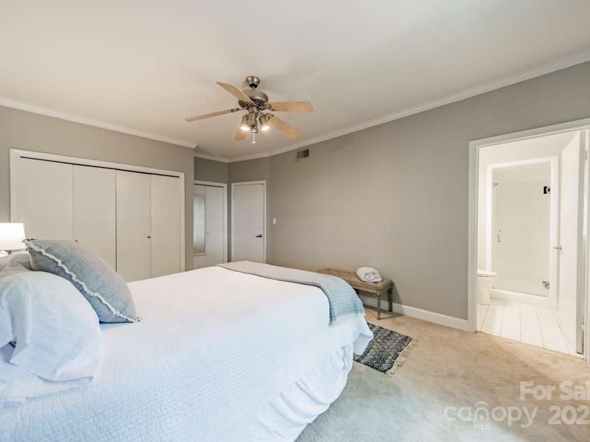 5927 Quail Hollow Road, Charlotte, NC 28210.  MLS# CAR4260854, YatesRealty ID 3549. 