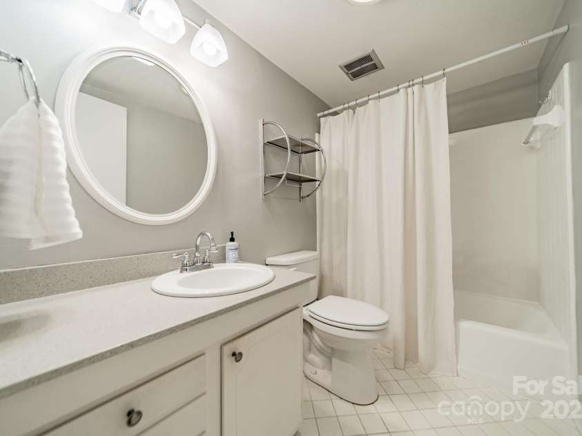 5927 Quail Hollow Road, Charlotte, NC 28210.  MLS# CAR4260854, YatesRealty ID 3549. 