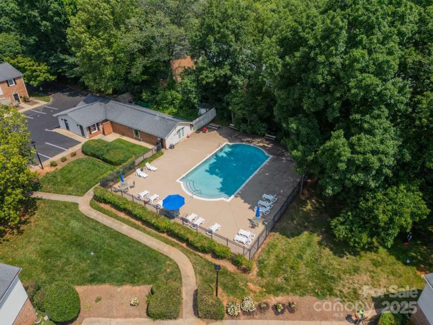 5927 Quail Hollow Road, Charlotte, NC 28210.  MLS# CAR4260854, YatesRealty ID 3549. 