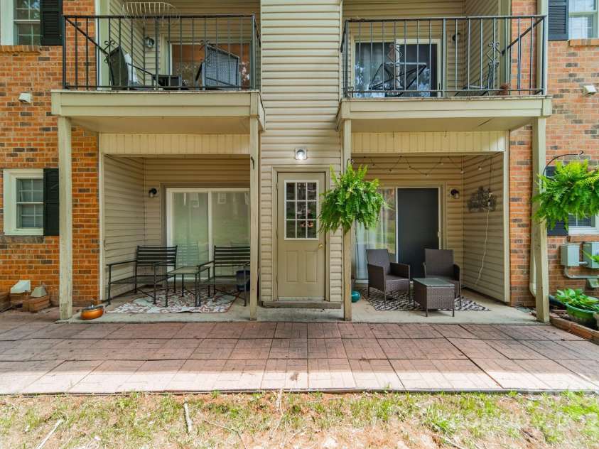 5927 Quail Hollow Road, Charlotte, NC 28210.  MLS# CAR4260854, YatesRealty ID 3549. 