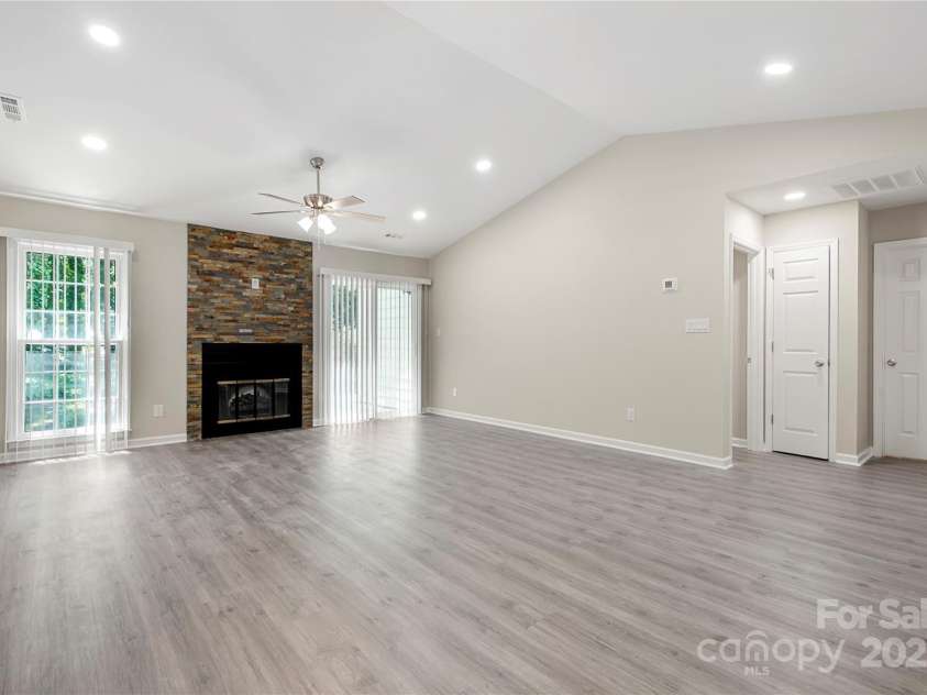 11120 Michaelangelo Court, Charlotte, NC 28226.  MLS# CAR4285230, YatesRealty ID 35495. Single story floorplan!