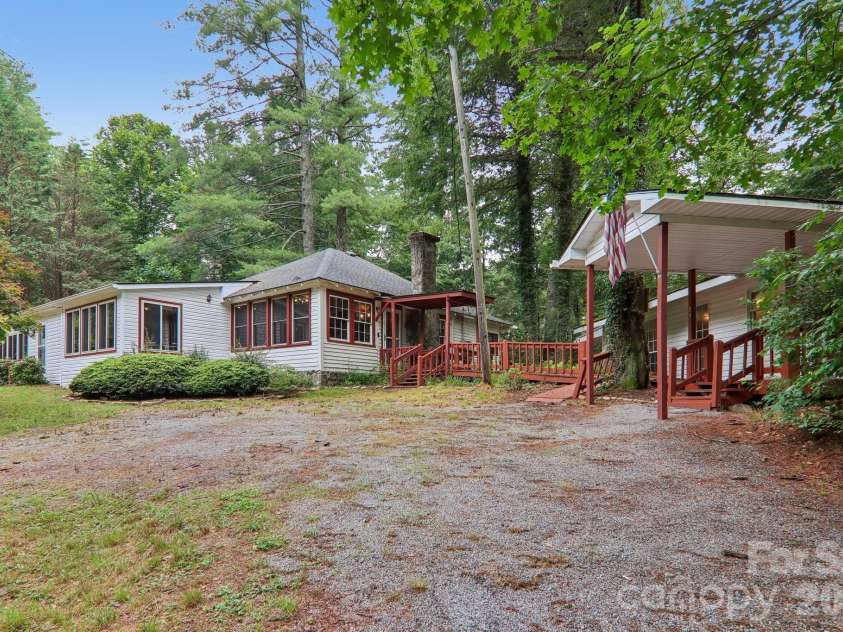 61 Bo Diddly Lane, Cedar Mountain, NC 28718.  MLS# CAR4399464, YatesRealty ID 35495. 