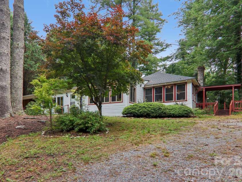 61 Bo Diddly Lane, Cedar Mountain, NC 28718.  MLS# CAR4399464, YatesRealty ID 35495. 