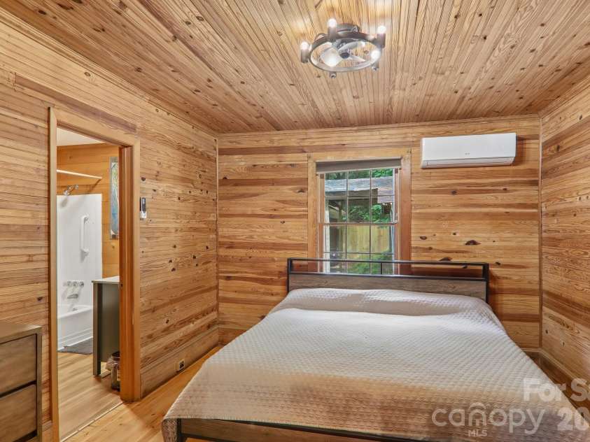 61 Bo Diddly Lane, Cedar Mountain, NC 28718.  MLS# CAR4399464, YatesRealty ID 35495. 
