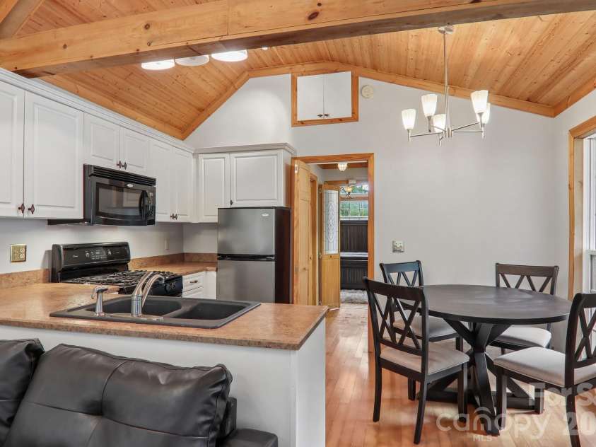 61 Bo Diddly Lane, Cedar Mountain, NC 28718.  MLS# CAR4399464, YatesRealty ID 35495. 