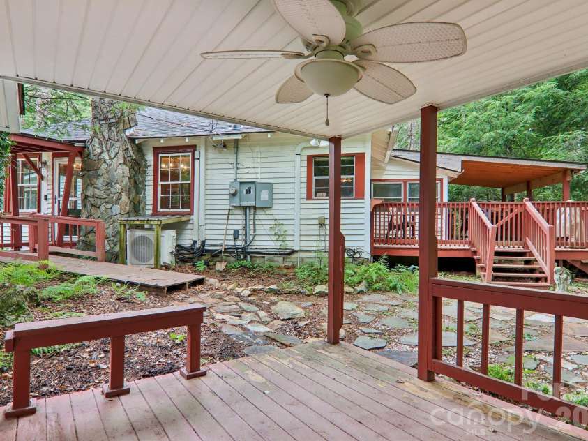61 Bo Diddly Lane, Cedar Mountain, NC 28718.  MLS# CAR4399464, YatesRealty ID 35495. 
