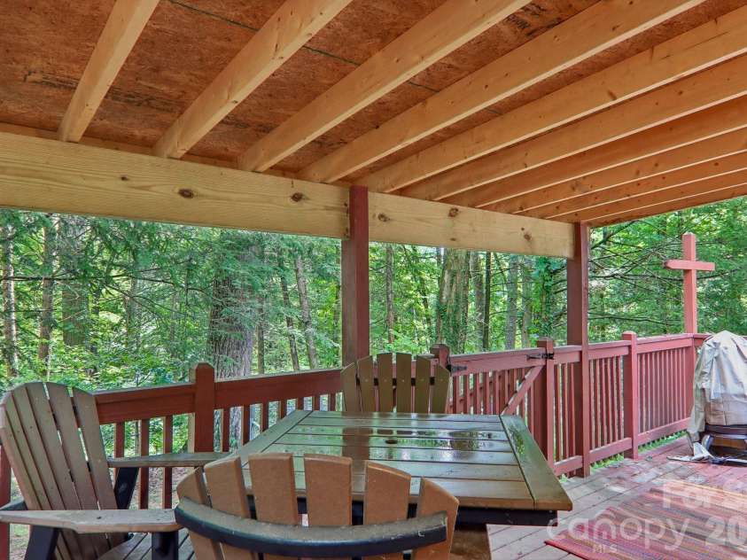 61 Bo Diddly Lane, Cedar Mountain, NC 28718.  MLS# CAR4399464, YatesRealty ID 35495. 