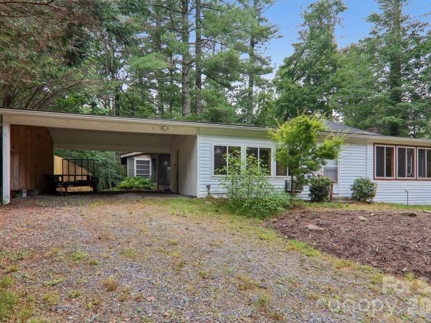 61 Bo Diddly Lane, Cedar Mountain, NC 28718.  MLS# CAR4399464, YatesRealty ID 35495. 