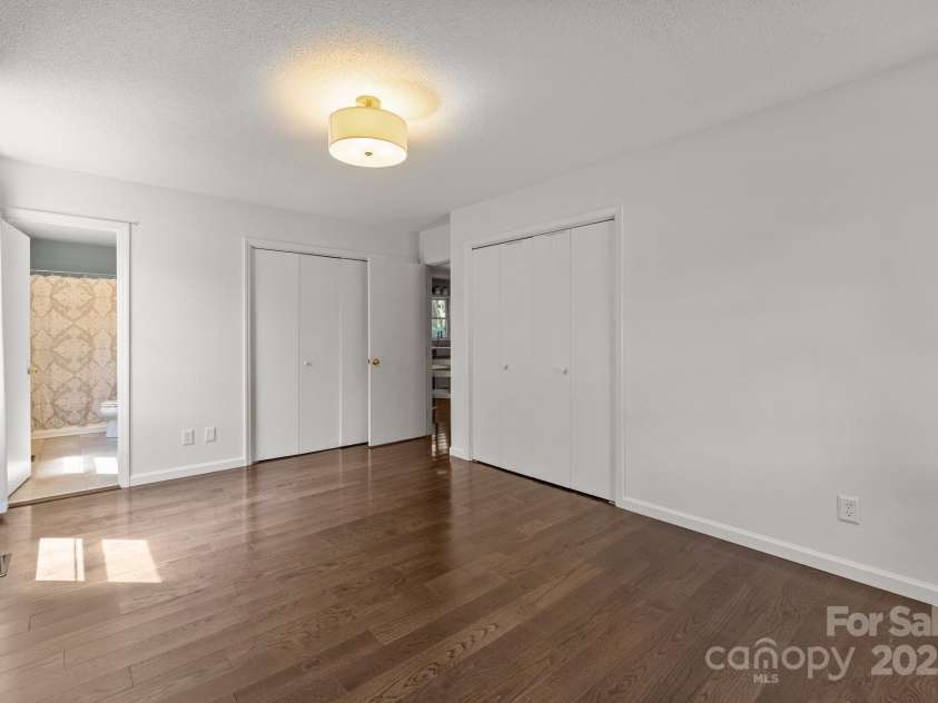 104 Oak Street, Belmont, NC 28012.  MLS# CAR4295231, YatesRealty ID 35496. 