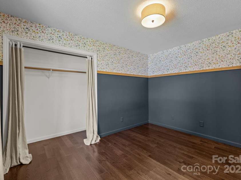 104 Oak Street, Belmont, NC 28012.  MLS# CAR4295231, YatesRealty ID 35496. 