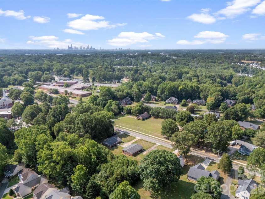 6010 Pleasant Grove Road, Charlotte, NC 28216.  MLS# CAR4401539, YatesRealty ID 35498. 