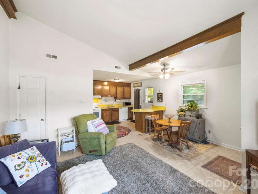 6010 Pleasant Grove Road, Charlotte, NC 28216.  MLS# CAR4401539, YatesRealty ID 35498. 