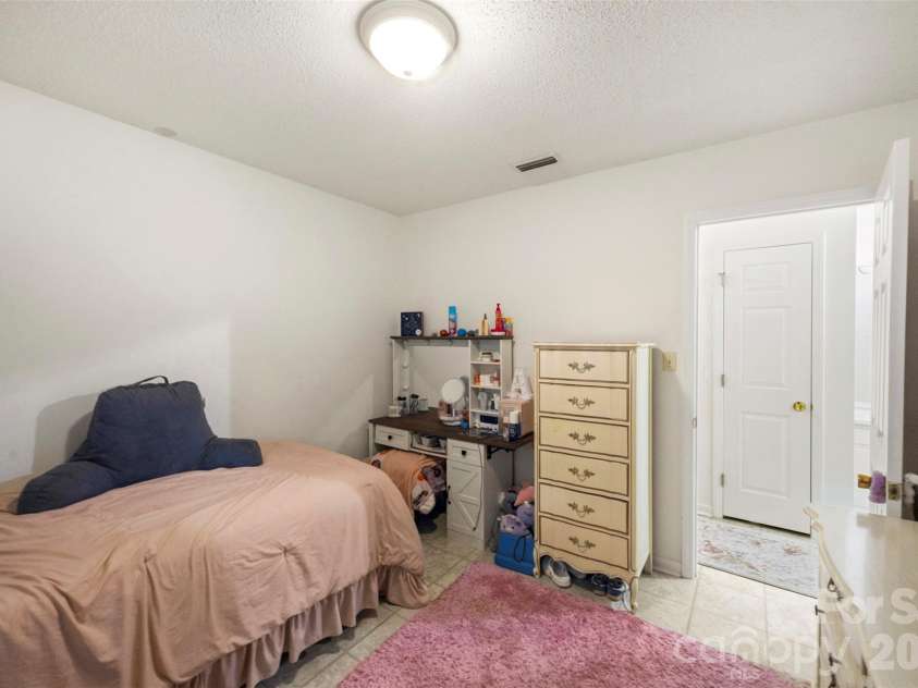 6010 Pleasant Grove Road, Charlotte, NC 28216.  MLS# CAR4401539, YatesRealty ID 35498. 
