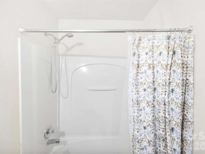 6010 Pleasant Grove Road, Charlotte, NC 28216.  MLS# CAR4401539, YatesRealty ID 35498. 