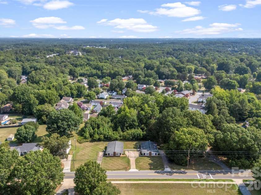 6010 Pleasant Grove Road, Charlotte, NC 28216.  MLS# CAR4401539, YatesRealty ID 35498. 