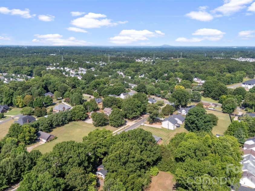 6010 Pleasant Grove Road, Charlotte, NC 28216.  MLS# CAR4401539, YatesRealty ID 35498. 