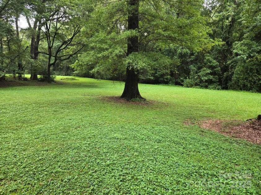 9517 Gregory Place, Charlotte, NC 28227.  MLS# CAR4290729, YatesRealty ID 35498. 