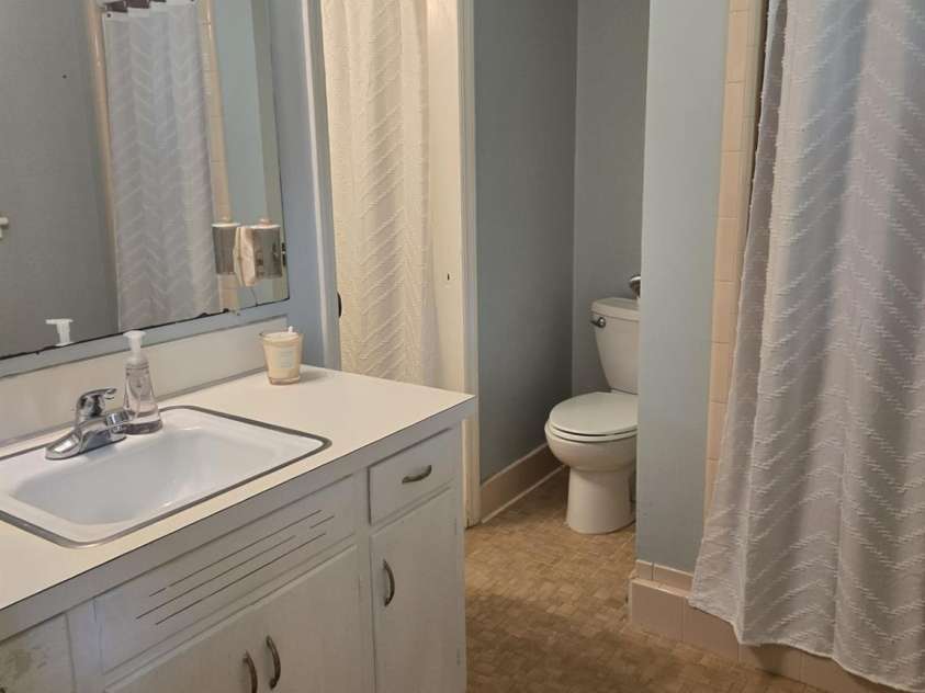 9517 Gregory Place, Charlotte, NC 28227.  MLS# CAR4290729, YatesRealty ID 35498. 