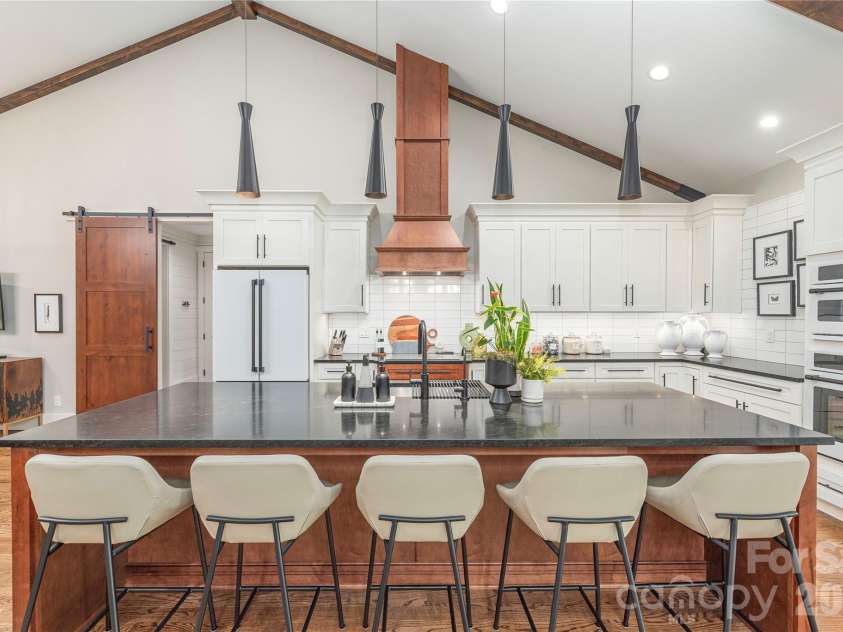 28 & 30 Garren View Drive, Fairview, NC 28730.  MLS# CAR4397889, YatesRealty ID 35499. 