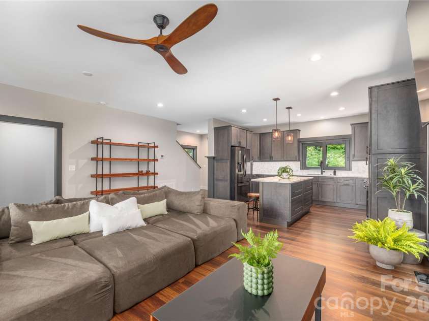 28 & 30 Garren View Drive, Fairview, NC 28730.  MLS# CAR4397889, YatesRealty ID 35499. 