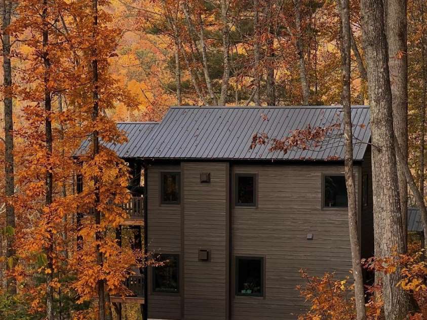 28 & 30 Garren View Drive, Fairview, NC 28730.  MLS# CAR4397889, YatesRealty ID 35499. Fall colors
