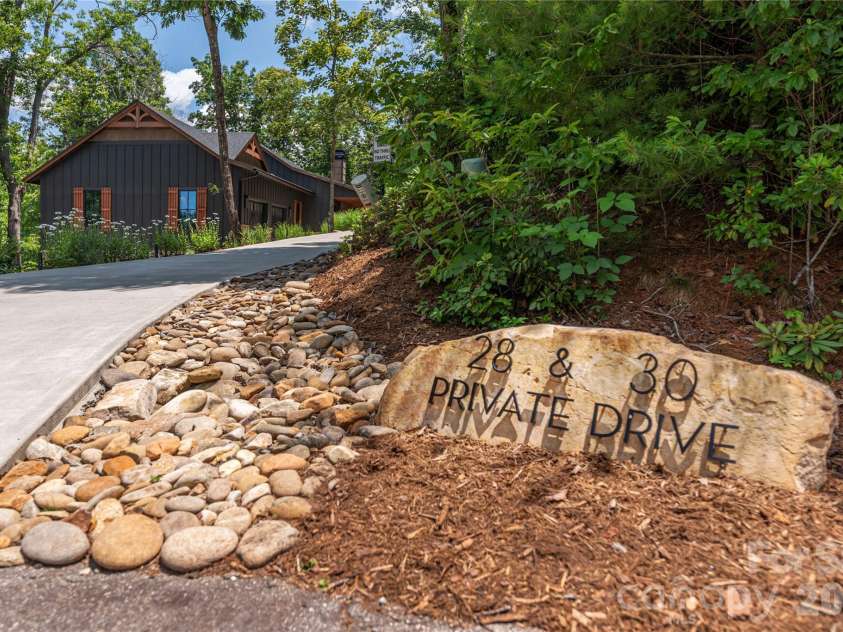 28 & 30 Garren View Drive, Fairview, NC 28730.  MLS# CAR4397889, YatesRealty ID 35499. Private driveway off culdesac