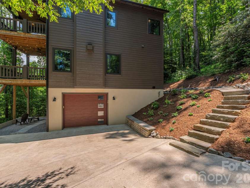 28 & 30 Garren View Drive, Fairview, NC 28730.  MLS# CAR4397889, YatesRealty ID 35499. Stone steps to entryway