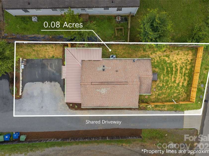 364 State Street, Asheville, NC 28806.  MLS# CAR4294913, YatesRealty ID 35499. Fantastic .08 acre lot with shared driveway and on site paved parking at rear for 2 cars, recent survey on file