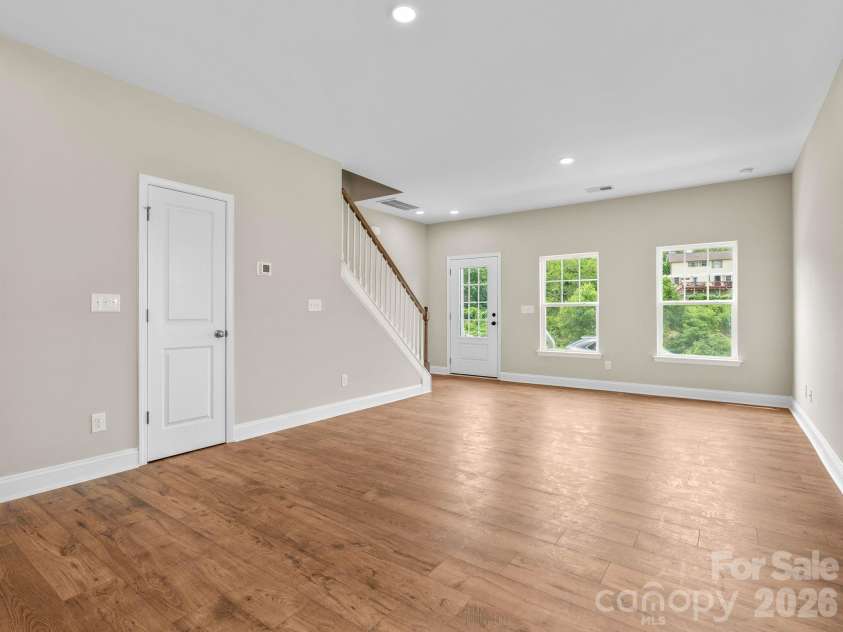 137 Cherry Springs Lane, Asheville, NC 28804.  MLS# CAR4385529, YatesRealty ID 355. 