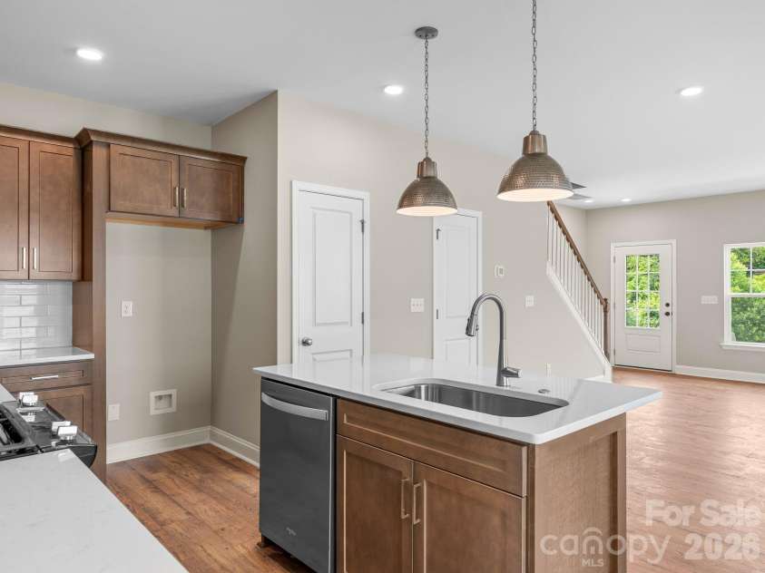 137 Cherry Springs Lane, Asheville, NC 28804.  MLS# CAR4385529, YatesRealty ID 355. 