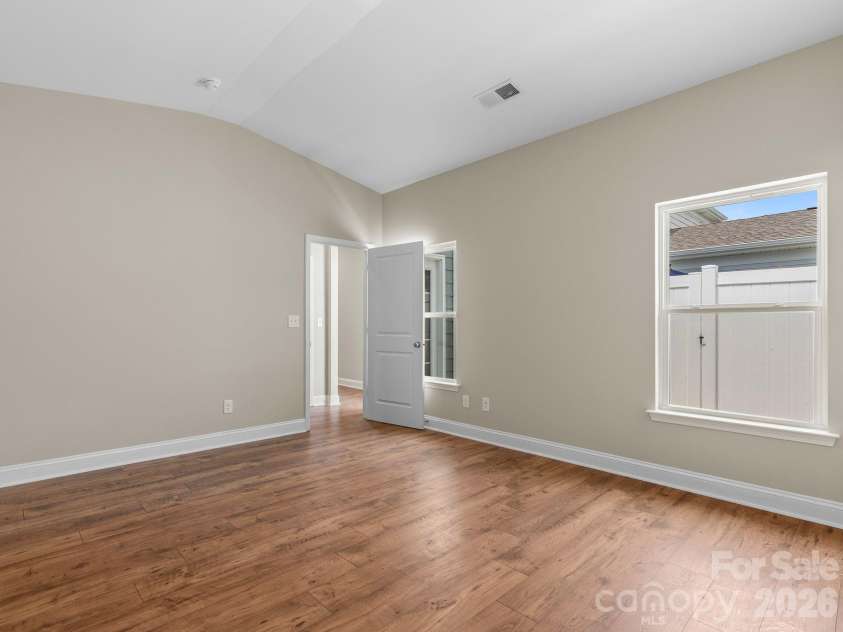 137 Cherry Springs Lane, Asheville, NC 28804.  MLS# CAR4385529, YatesRealty ID 355. 