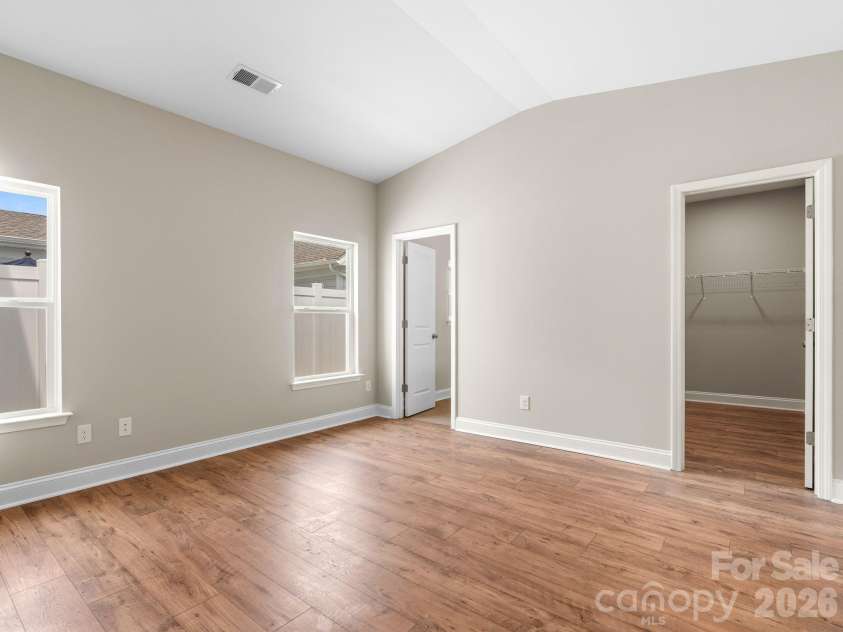 137 Cherry Springs Lane, Asheville, NC 28804.  MLS# CAR4385529, YatesRealty ID 355. 