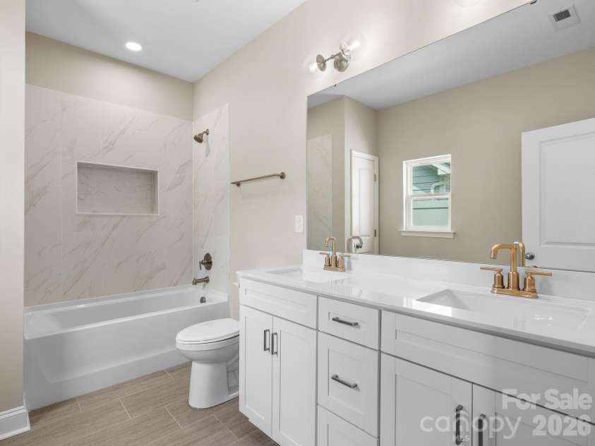 137 Cherry Springs Lane, Asheville, NC 28804.  MLS# CAR4385529, YatesRealty ID 355. 