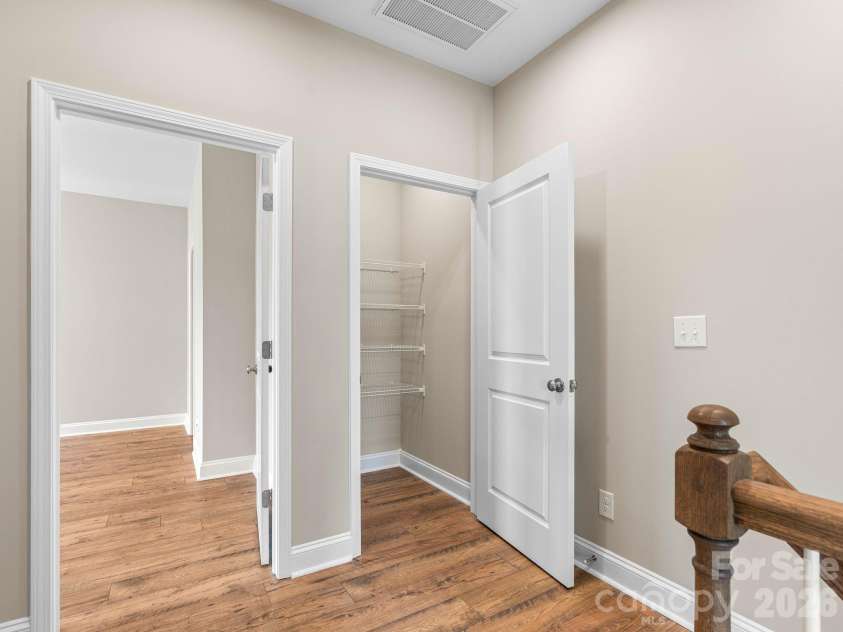 137 Cherry Springs Lane, Asheville, NC 28804.  MLS# CAR4385529, YatesRealty ID 355. 