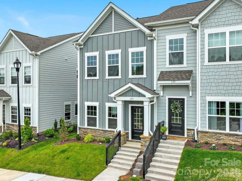 137 Cherry Springs Lane, Asheville, NC 28804.  MLS# CAR4385529, YatesRealty ID 355. 