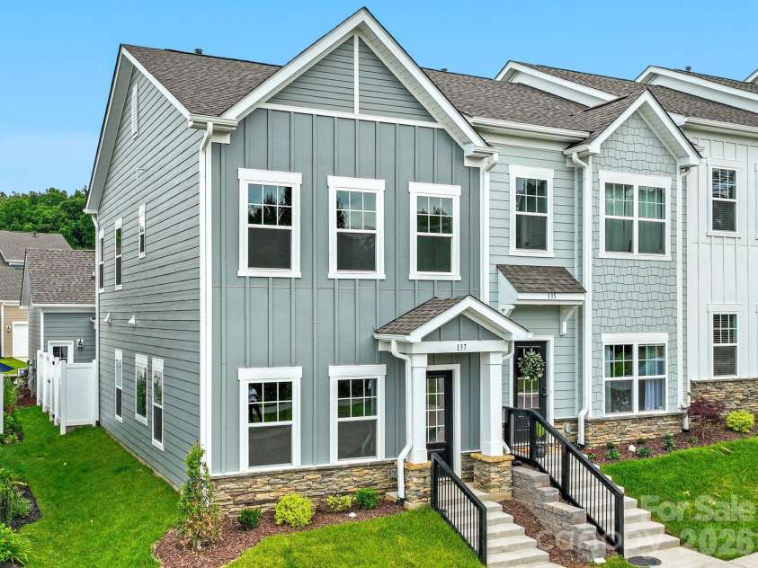 137 Cherry Springs Lane, Asheville, NC 28804.  MLS# CAR4385529, YatesRealty ID 355. 