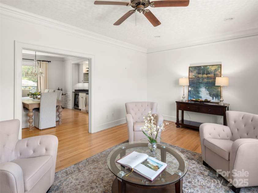 117 Jackson Street, Sylva, NC 28779.  MLS# CAR4241334, YatesRealty ID 3550. 