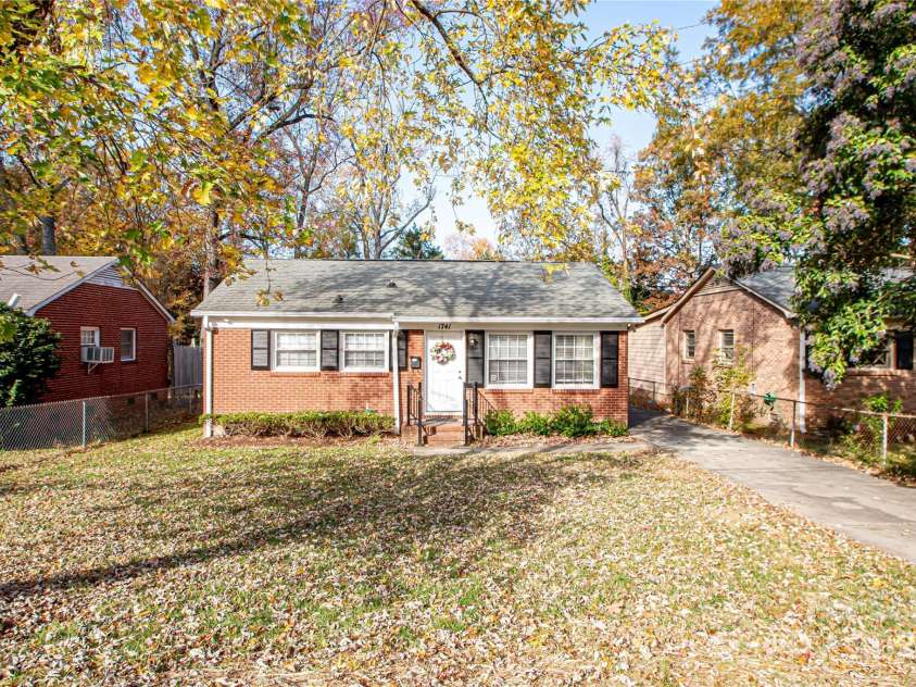 1741 Dallas Avenue, Charlotte, NC 28205.  MLS# CAR4320346, YatesRealty ID 3550. 