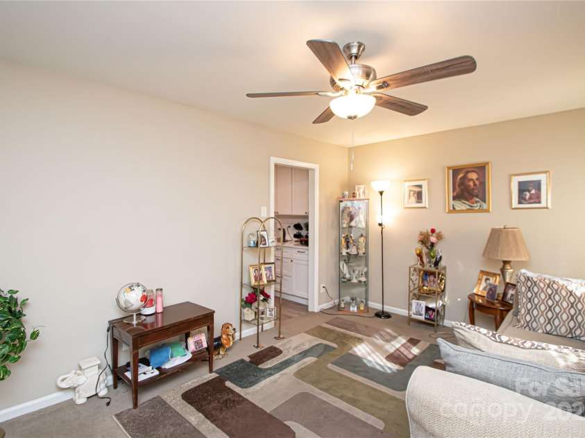 1741 Dallas Avenue, Charlotte, NC 28205.  MLS# CAR4320346, YatesRealty ID 3550. 