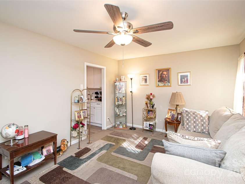 1741 Dallas Avenue, Charlotte, NC 28205.  MLS# CAR4320346, YatesRealty ID 3550. 