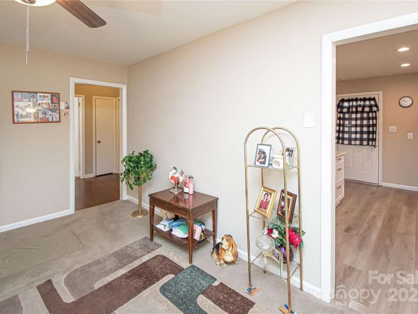 1741 Dallas Avenue, Charlotte, NC 28205.  MLS# CAR4320346, YatesRealty ID 3550. 