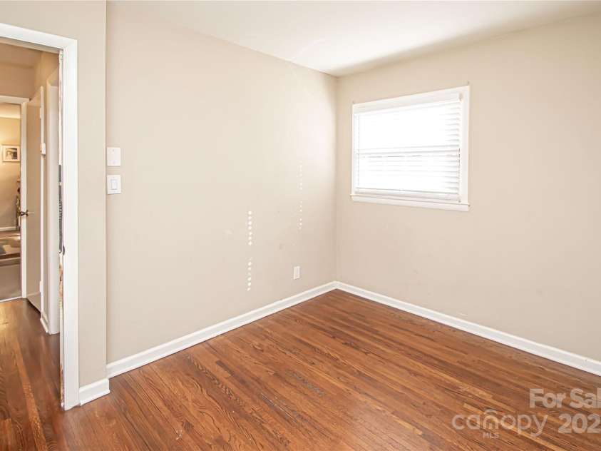 1741 Dallas Avenue, Charlotte, NC 28205.  MLS# CAR4320346, YatesRealty ID 3550. 