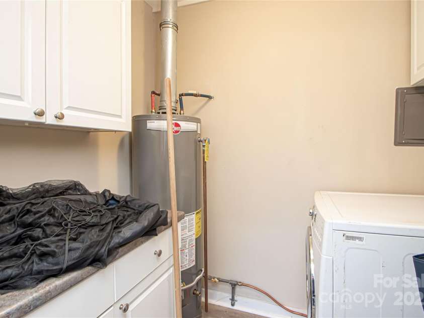 1741 Dallas Avenue, Charlotte, NC 28205.  MLS# CAR4320346, YatesRealty ID 3550. 