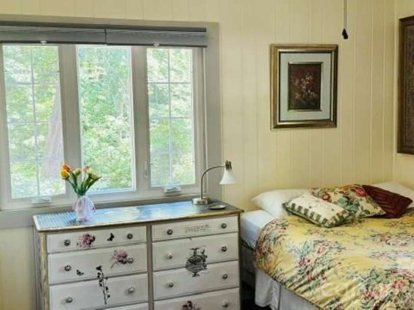 23 Leatherwood Lane, Hendersonville, NC 28739.  MLS# CAR4400223, YatesRealty ID 35500. 