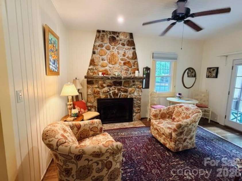 23 Leatherwood Lane, Hendersonville, NC 28739.  MLS# CAR4400223, YatesRealty ID 35500. 