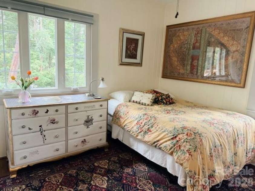 23 Leatherwood Lane, Hendersonville, NC 28739.  MLS# CAR4400223, YatesRealty ID 35500. 